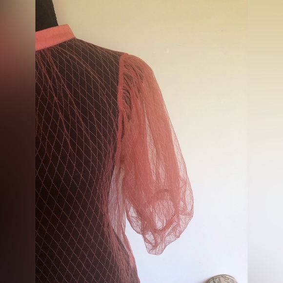 EUC; Top; Sheer; High Neckline; Diamond Pattern; Keyhole Back w/Button Closure - Picture 3 of 12